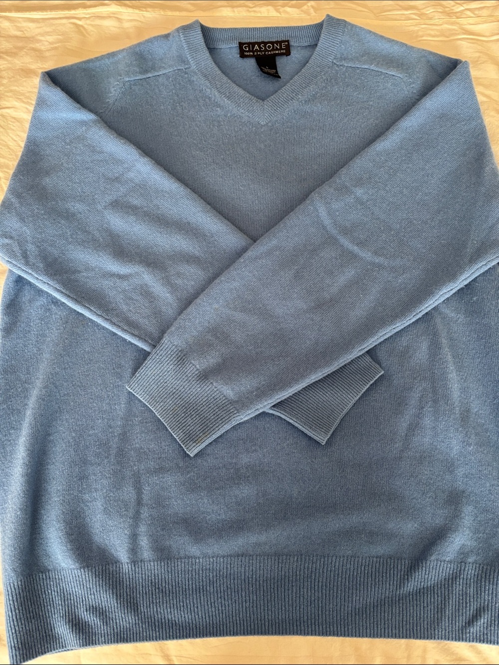 Giasone Men's Light Blue V-Neck Cashmere Sweater